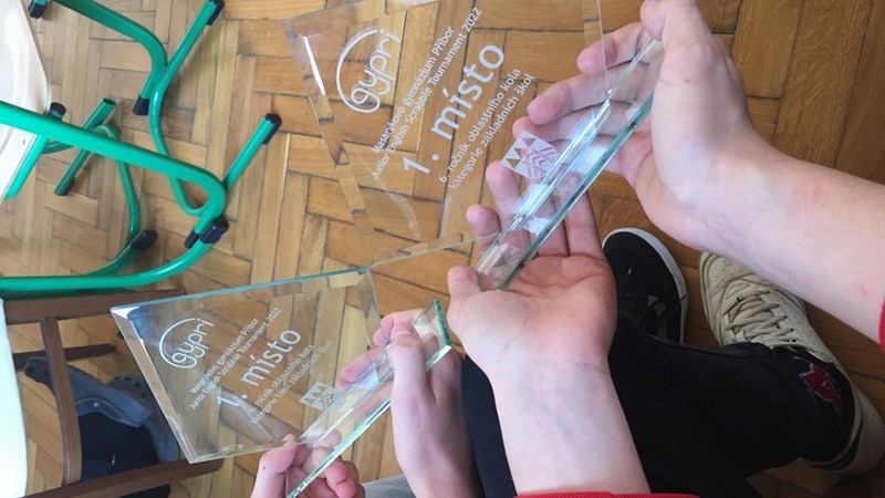 Dvě 1. místa našich žáků v anglickém verzi hry scrabble