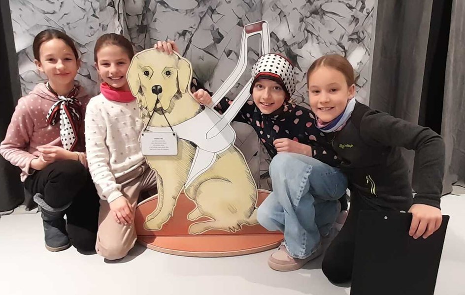 4.A na výstavě Lidé odvedle  - zvětšit obrázek