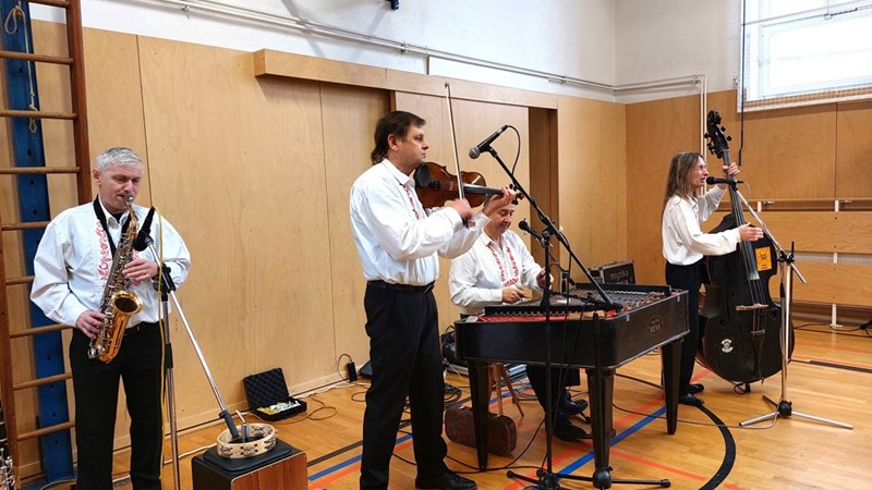 Cimbálová muzika Réva na Tyršovce