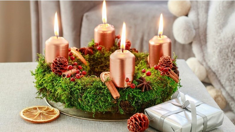 Rozsvícení adventního věnce na ZŠ Tyršova