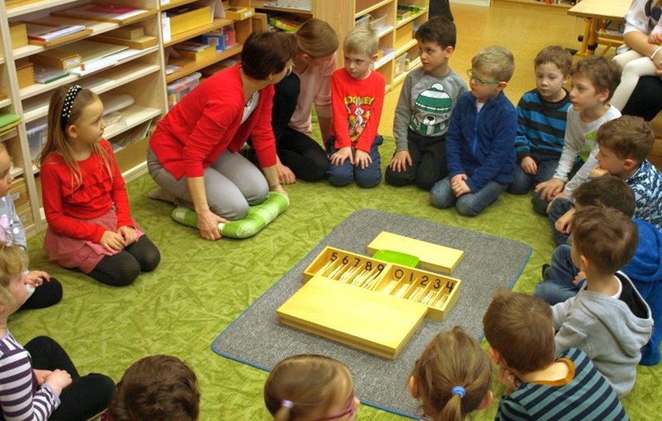 Montessori cestou